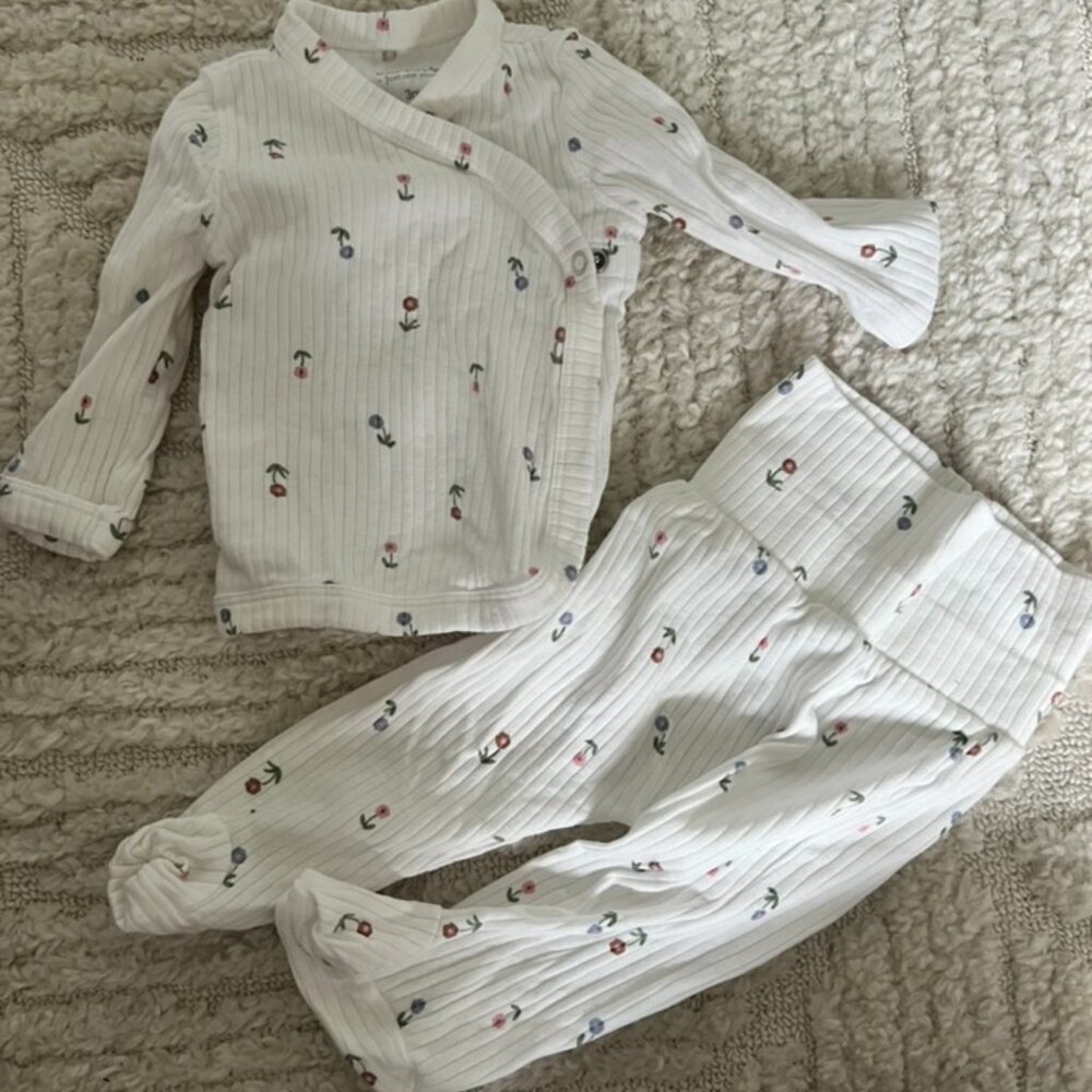 Carter's floral wrap top and footie bottom set 3m